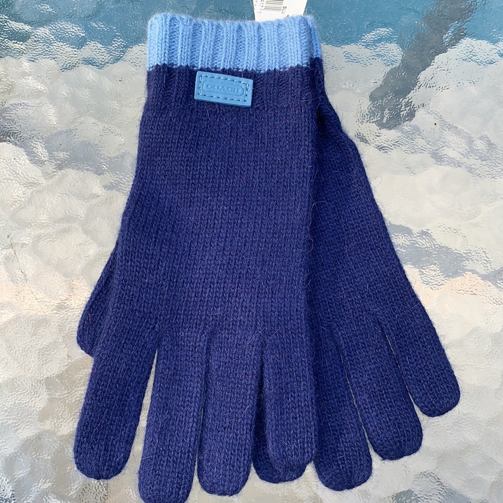 New pair of Coach Blue Knit Gloves